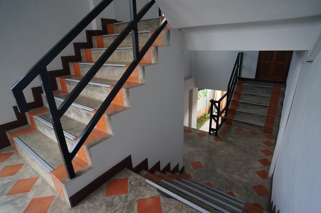 Manee Cool Mueang Hotel Chiang Mai Ngoại thất bức ảnh