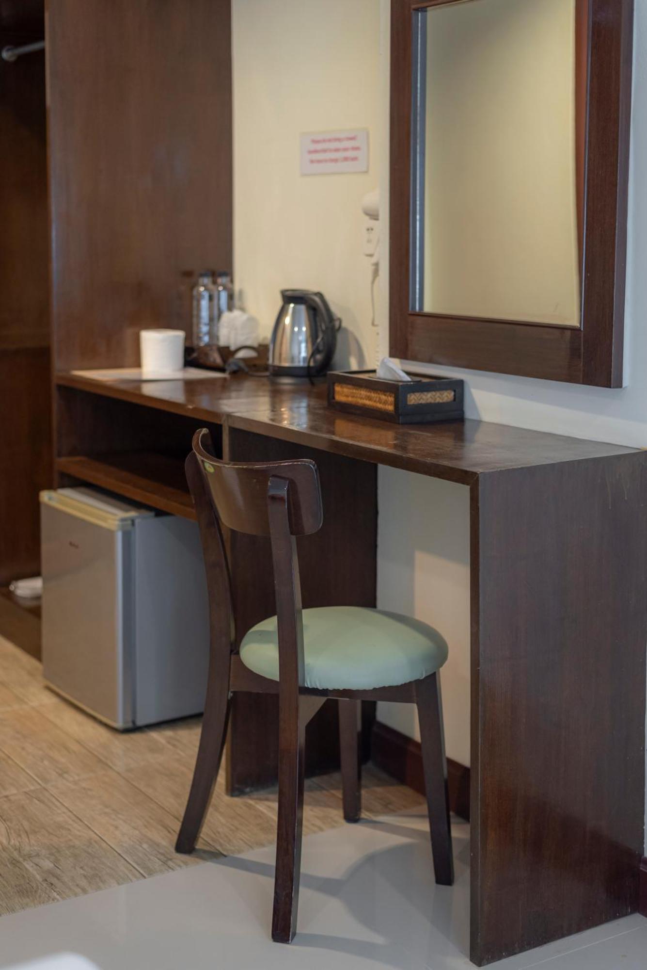 Manee Cool Mueang Hotel Chiang Mai Ngoại thất bức ảnh