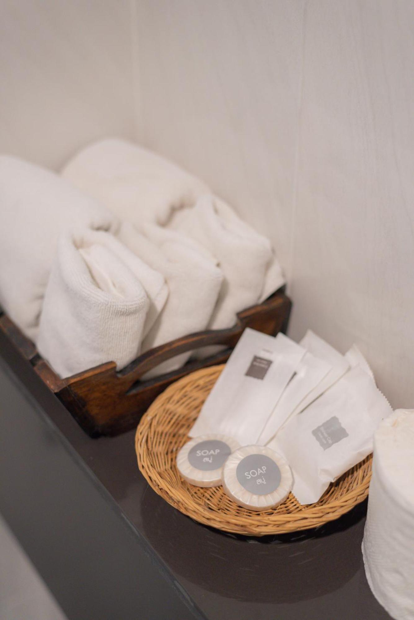 Manee Cool Mueang Hotel Chiang Mai Ngoại thất bức ảnh