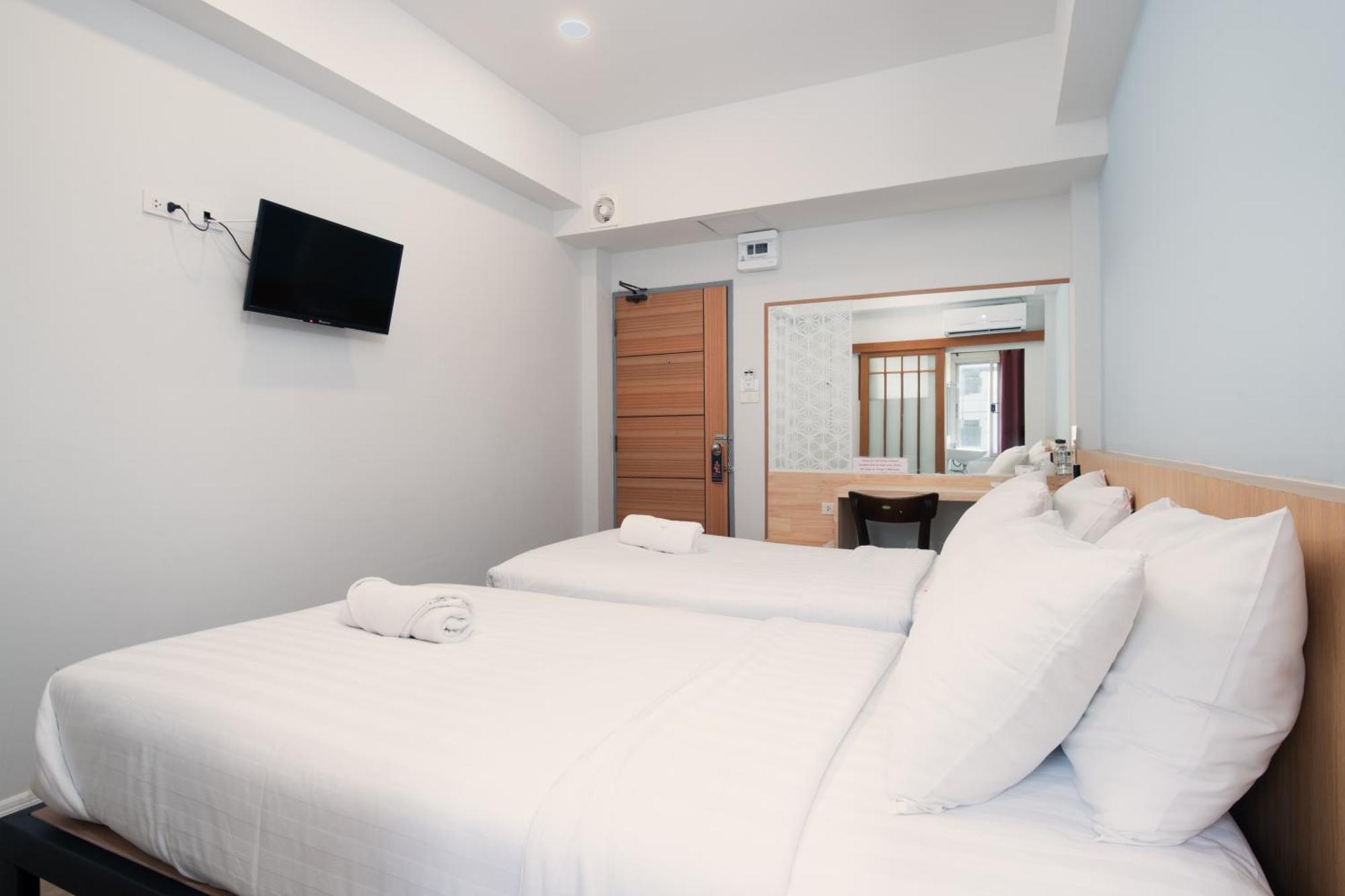 Manee Cool Mueang Hotel Chiang Mai Ngoại thất bức ảnh