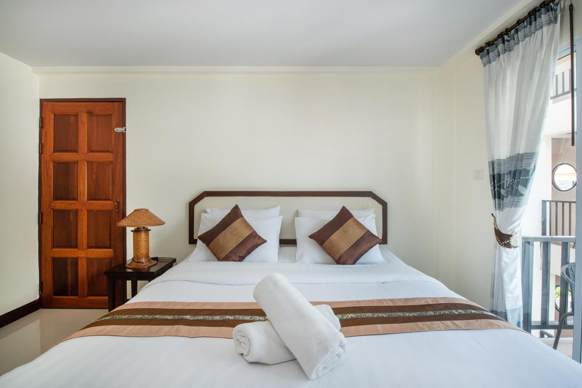 Manee Cool Mueang Hotel Chiang Mai Ngoại thất bức ảnh