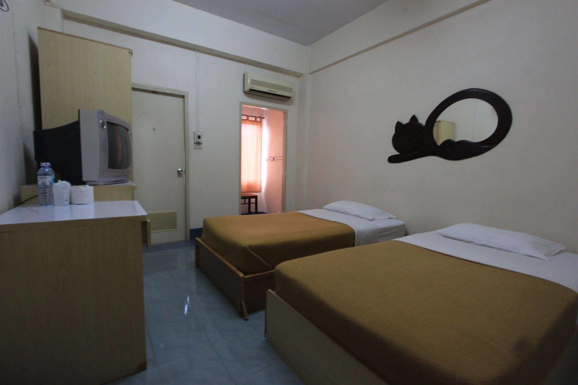 Manee Cool Mueang Hotel Chiang Mai Ngoại thất bức ảnh
