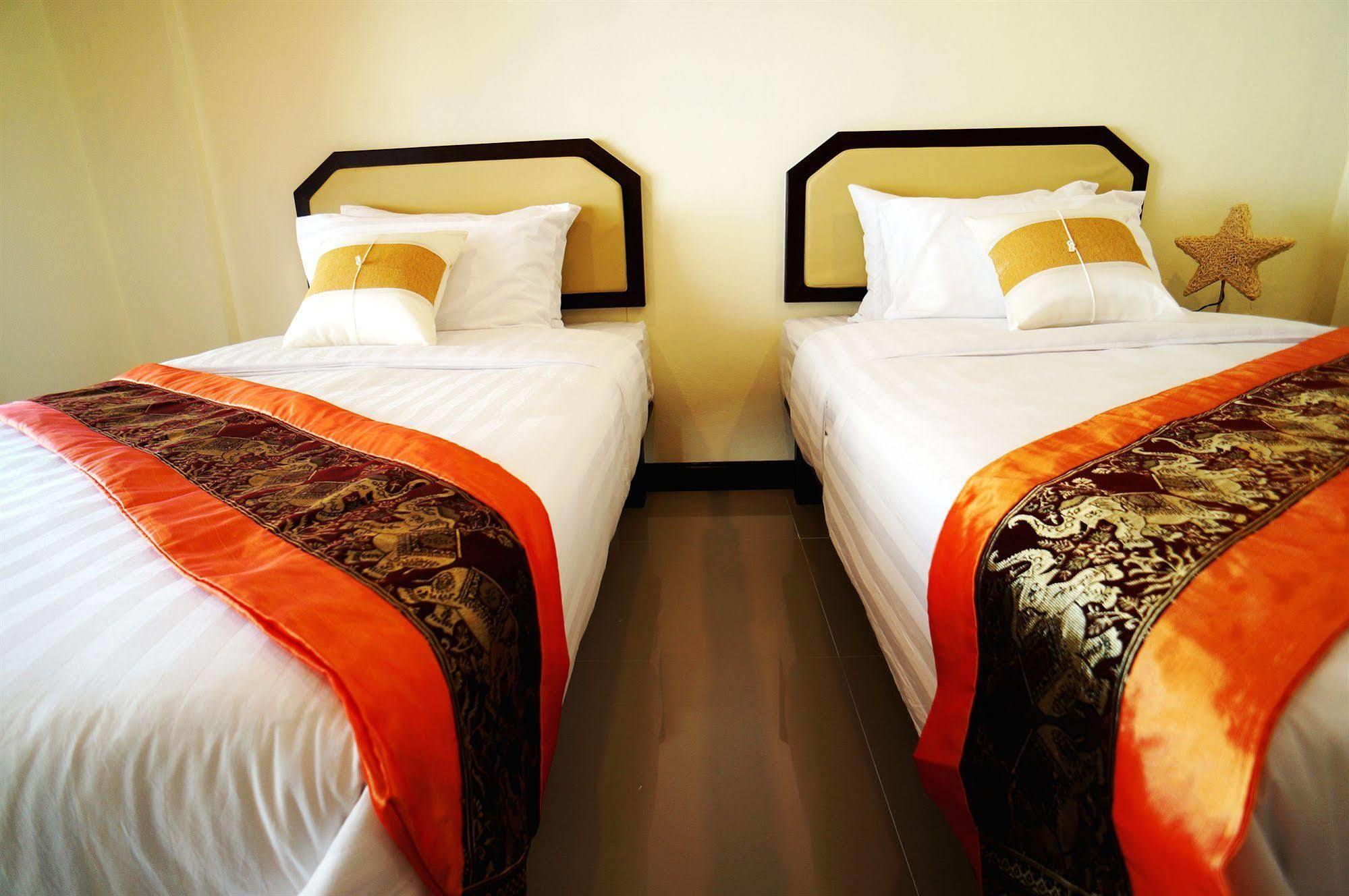 Manee Cool Mueang Hotel Chiang Mai Ngoại thất bức ảnh