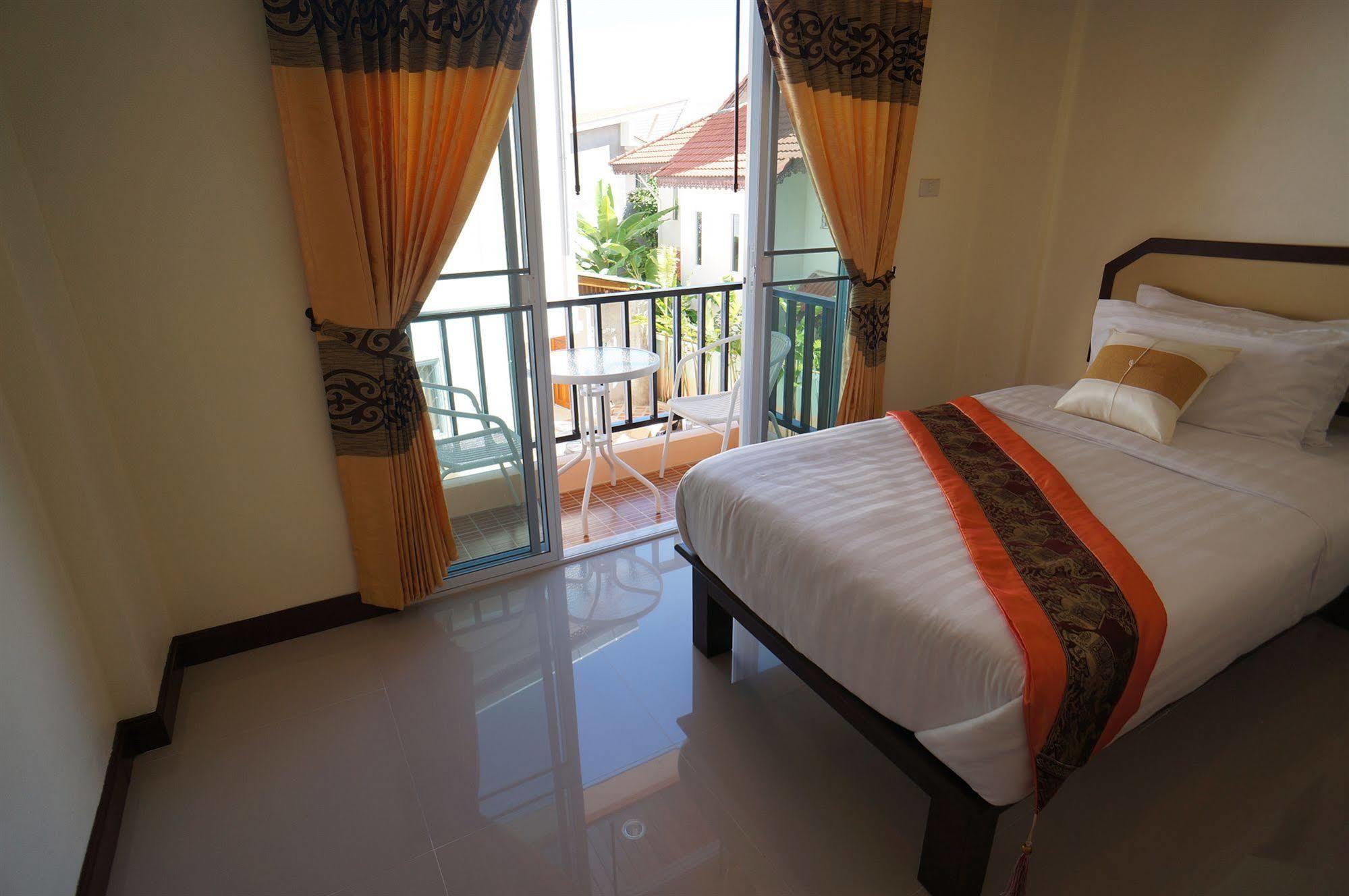 Manee Cool Mueang Hotel Chiang Mai Ngoại thất bức ảnh