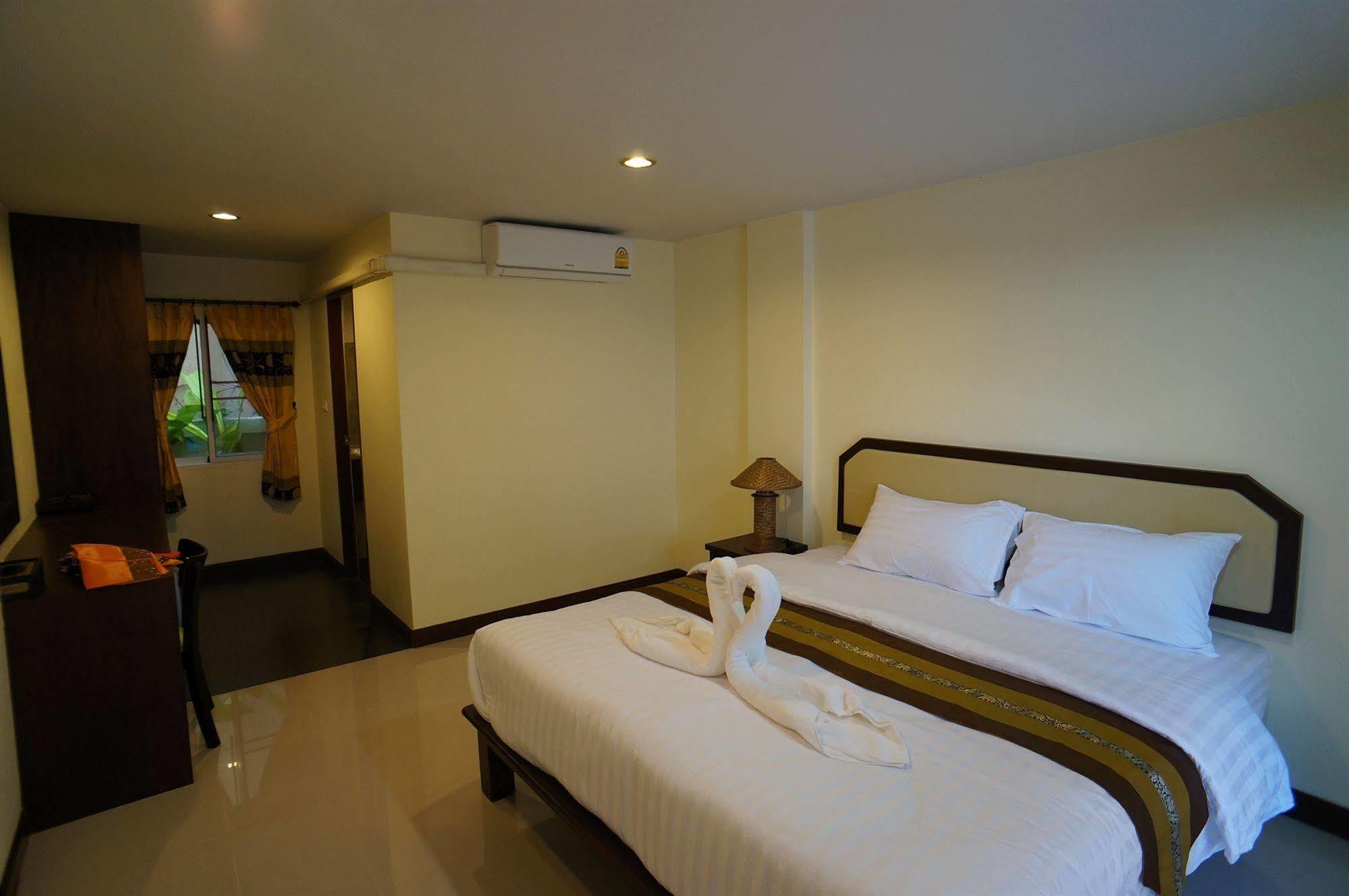 Manee Cool Mueang Hotel Chiang Mai Ngoại thất bức ảnh