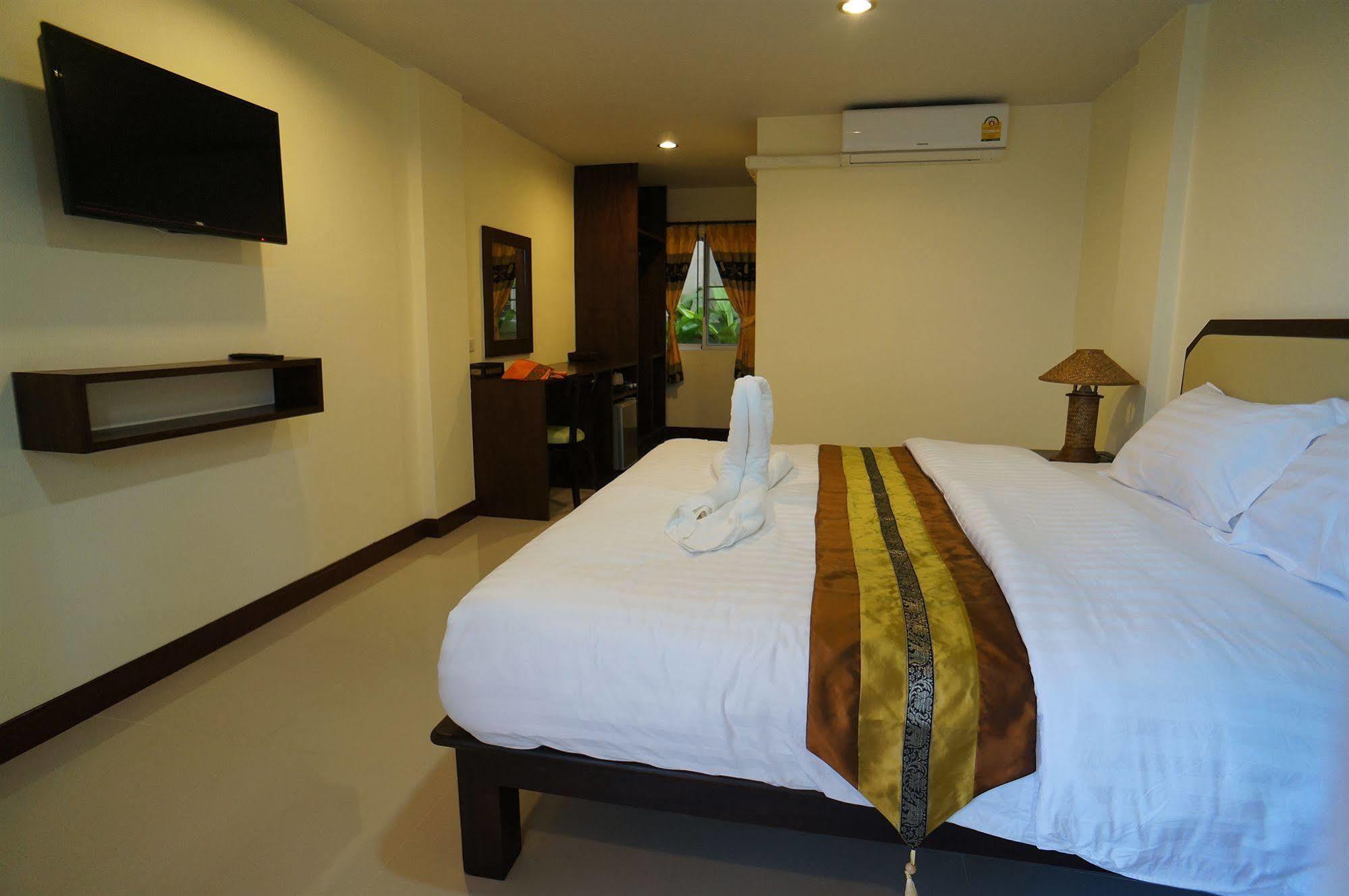 Manee Cool Mueang Hotel Chiang Mai Ngoại thất bức ảnh